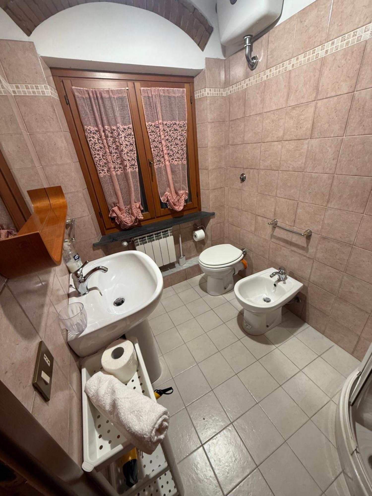 La Convenienza Bed & Breakfast Uliveto Terme Екстериор снимка